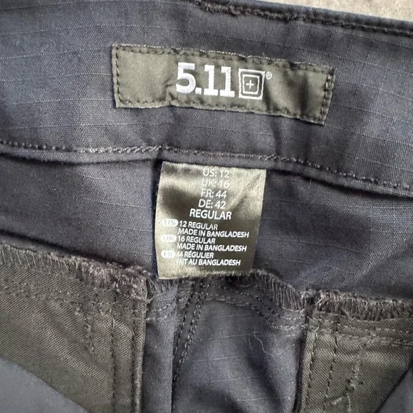 5.11 Tactical Women’s Stryke Pants size 12 navy regular length - Picture 2 of 3